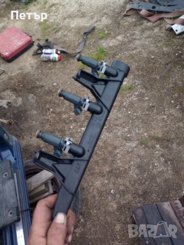 Инжекторна  дюза Пежо 208 1.0 ,1.2 9676017480