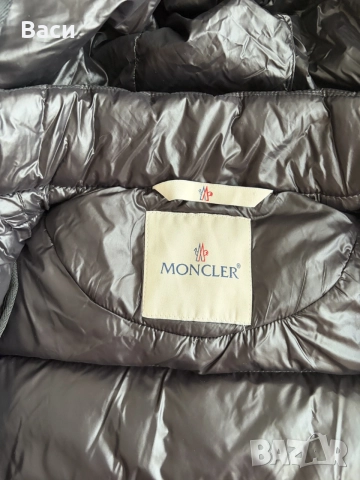 MONCLER детско яке, снимка 3 - Детски якета и елеци - 56210437