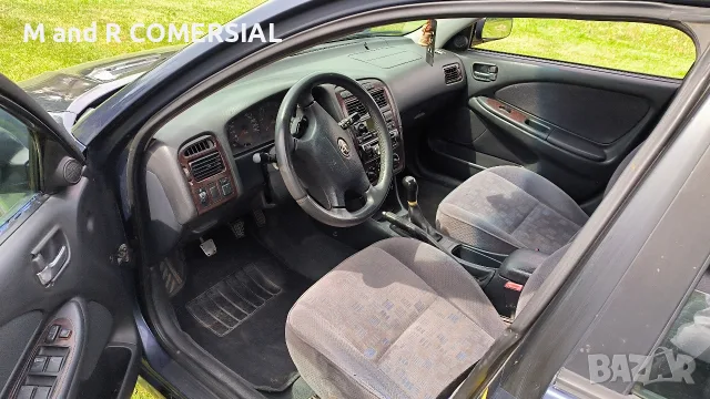 Toyota Abensis 2.0 D-4D 2001 комби, снимка 4 - Автомобили и джипове - 55775590