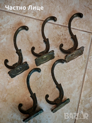 Пет Старинни Бронзови Закачалки 10 см., снимка 4 - Антикварни и старинни предмети - 51745427