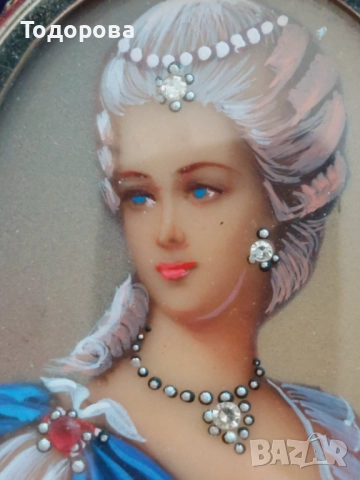 Уникално красив златен медальон злато 750 с емайл поставени три брилянта и два рубина, снимка 8 - Колиета, медальони, синджири - 52030486