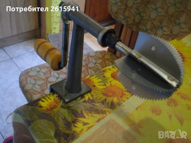 Нов Ръчен Скрепер/Щредер За Кокосови Орехи-Професионален-ODIRIS COCONAT, снимка 17 - Аксесоари за кухня - 40176566