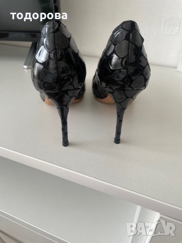 Обувки , снимка 3 - Дамски елегантни обувки - 39904050