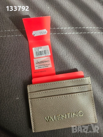 Оригинален визитник на Valentino , снимка 2 - Портфейли, портмонета - 53909599
