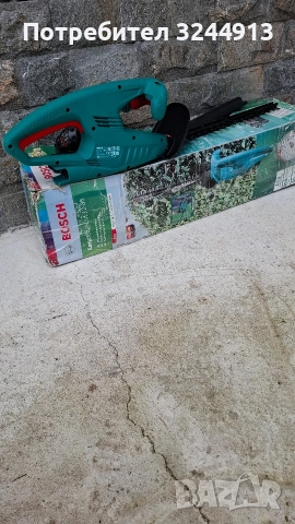 Aкумулаторна ножица за жив плет/храсторез Bosch EasyHedgeCut 12-35 / 12 V , 2 Ah , 35 см /, снимка 6 - Градинска техника - 52915275