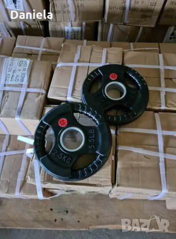 Тежести дискове Ф50 налични чисто нови weights 2.5 kg , снимка 2 - Фитнес уреди - 29449864