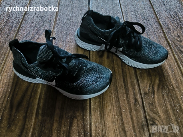 Детски маратонки Nike - размер 35,5, снимка 3 - Детски маратонки - 54048730