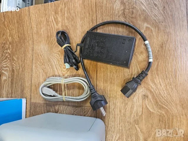 Принтер HP Deskjet D2360 (с оригинална кутия), снимка 3 - Принтери, копири, скенери - 55935996