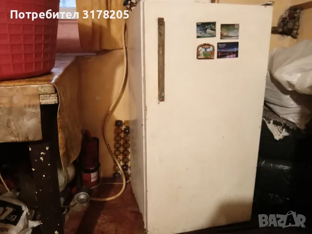 Стар хладилник Мраз 150