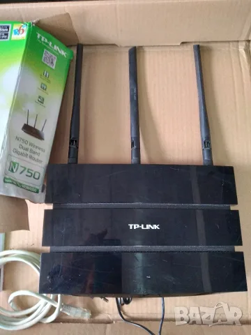 Рутер TP-LINK TL-WDR4300, снимка 5 - Рутери - 55829750