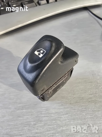 бутон за ел. стъкла Renault Clio Kango Megane Scenic , снимка 2 - Части - 52927526