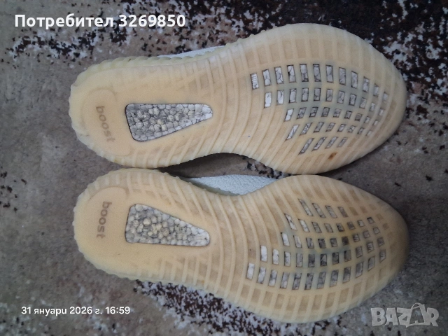 Adidas yeezy 350 v2 бели номер 43.5 (27.5 см.), снимка 6 - Маратонки - 53296651