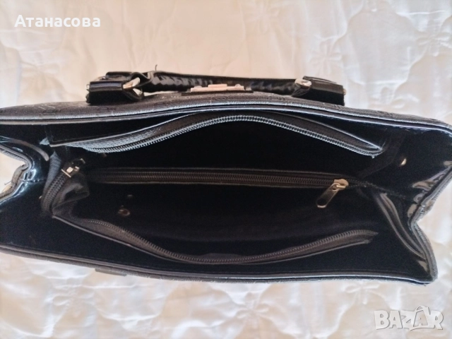 дамска лачена чанта , снимка 3 - Чанти - 51798594