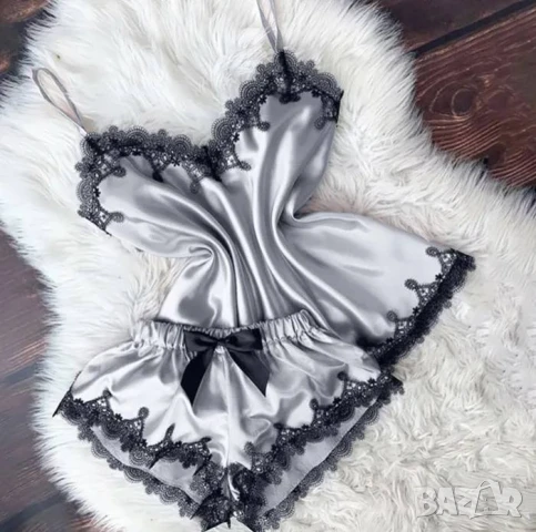 Сатенена пижама в бяло и розово, снимка 2 - Бельо - 50761468