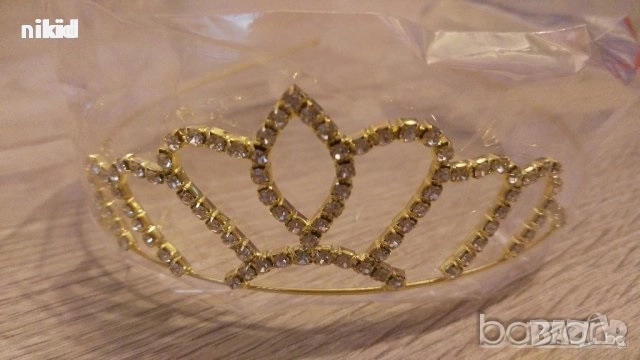 фина сребриста златиста корона диадема с камъчета тиара дамска детска, снимка 4 - Аксесоари за коса - 17336160