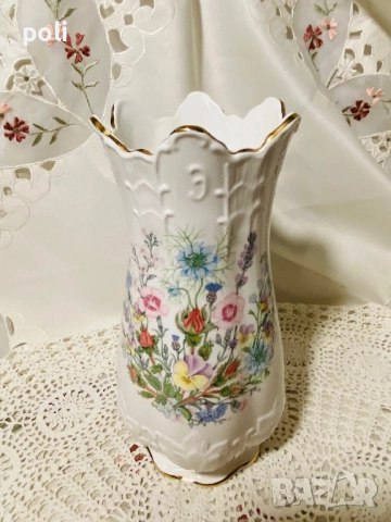 порцеланова ваза, снимка 2 - Вази - 52321055