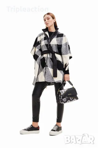 Пончо Desigual, в черно каре, от лека, нежна материя, снимка 4 - Якета - 47733089
