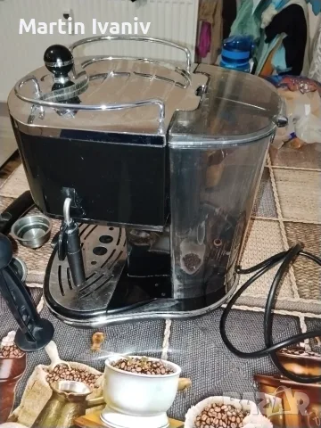 Кафемашина DeLonghi - използвана, страхотно кафе, снимка 5 - Кафемашини - 55744542