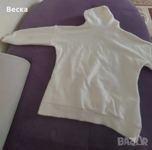 дамски  бял суичър , снимка 2 - Суичъри - 50671266