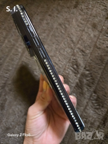 Кейс с кристали за iPhone 17 Pro Max, снимка 3 - Калъфи, кейсове - 52179014