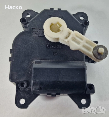 Моторче Клапа Клапи Парно Климатик Климатроник Yaris P13 Hybrid Тойота Ярис Хибрид П13 CZ113800-2810, снимка 2 - Части - 52791351