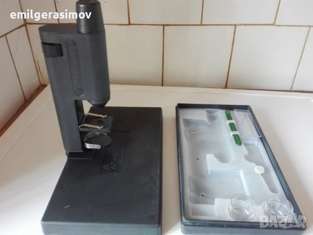 Микроскоп , пишеща машина и мелница за кафе., снимка 2 - Други стоки за дома - 50492201