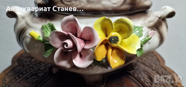 Прекрасен супник с 3д цветя в стил Басано Италия , снимка 5 - Съдове за готвене - 52869440