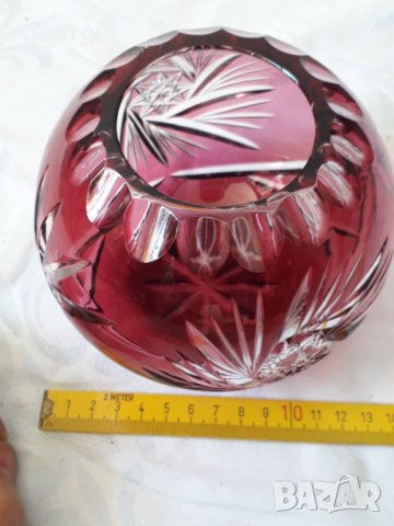 Немска ваза от фасетиран цветен кристал , снимка 5 - Вази - 31481384