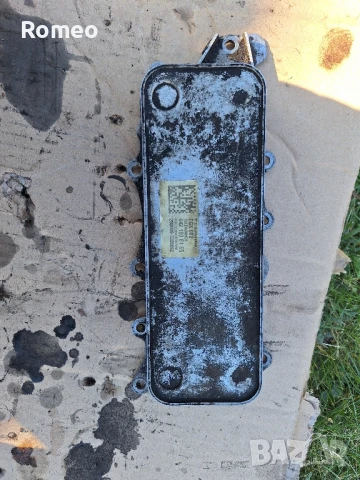 Маслен охладител от мерцедес 6421810165, снимка 2 - Части - 50503504