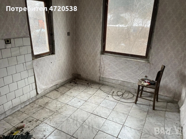 Къща гр.Брезник, снимка 11 - Къщи - 53949735