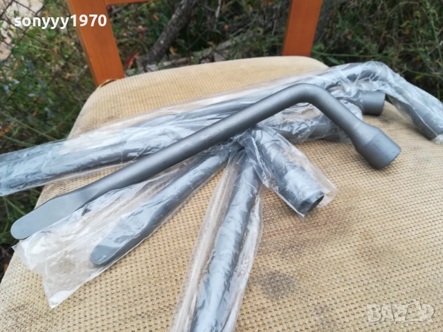 17ММ-ЛУЛА КЛЮЧ ЗА ГУМИ 1БР 25ЛВ 0811251918, снимка 3 - Аксесоари и консумативи - 52344950