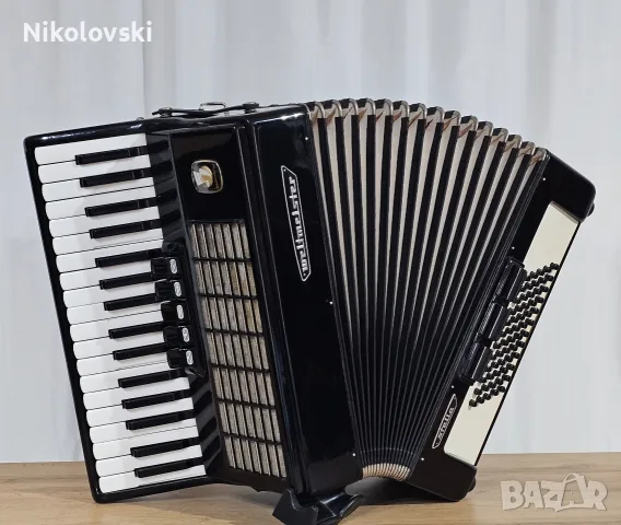 Акордеон Weltmeister Stella 