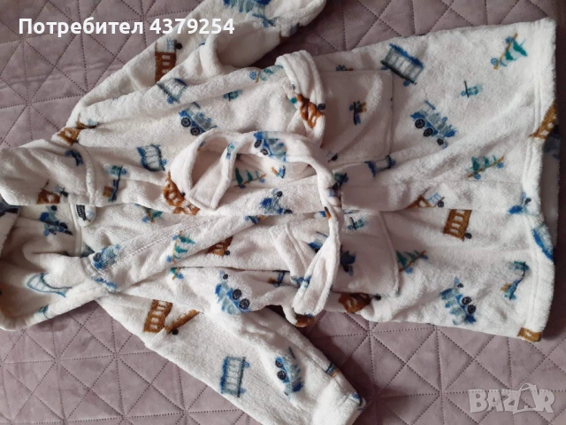 Домашен детски халат Некст (NEXT), снимка 3 - Хавлии и халати - 54253971