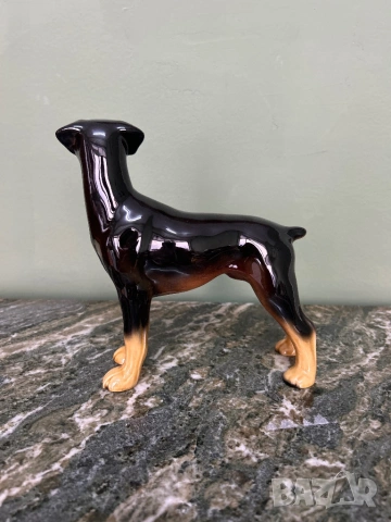 Порцеланова фигура на куче , снимка 3 - Антикварни и старинни предмети - 53922613