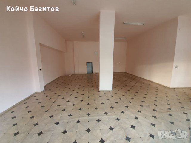 Магазин в гр. Хисаря, снимка 3 - Магазини - 34316969