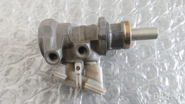 Спирачна помпа BOSCH за форд фокус до 2004год. , снимка 2 - Части - 50420497