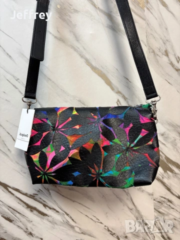 Нова чанта Desigual многоцветна, снимка 2 - Чанти - 53041687