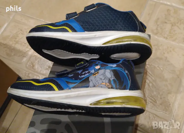 Светещи маратонки Batman 30 н.