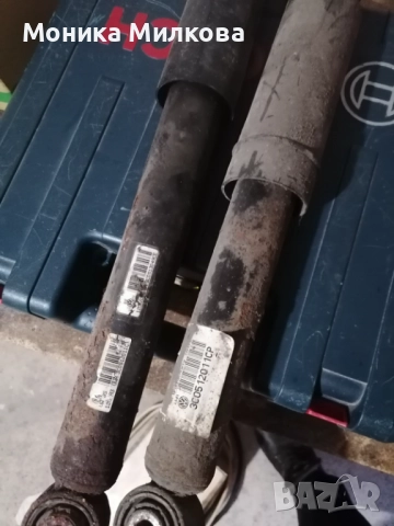 Амортисьори за Passat B6, снимка 3 - Части - 52887532