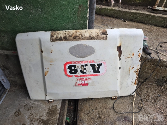 Продавам преден Капак Самурай, снимка 2 - Части - 52486204