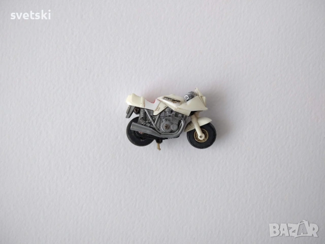 Малко колекционерско моделче на мотоциклет Suzuki, снимка 2 - Колекции - 54136589
