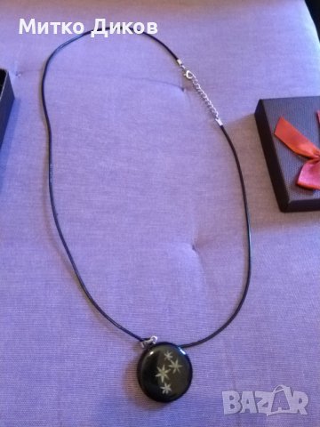 Дамско колие ново в подаръчна кутия, снимка 3 - Колиета, медальони, синджири - 44391216