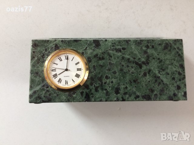 Стилно масивно преспапие от зелен мрамор, Ново, за бюро, с вграден елегантен японски часовник, снимка 4 - Антикварни и старинни предмети - 21858399