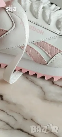 Дамски маратонки Reebok, снимка 8 - Маратонки - 47950253