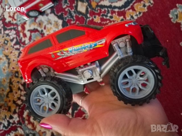 Детска играчка червена кола джет, снимка 1 - Коли, камиони, мотори, писти - 42921092