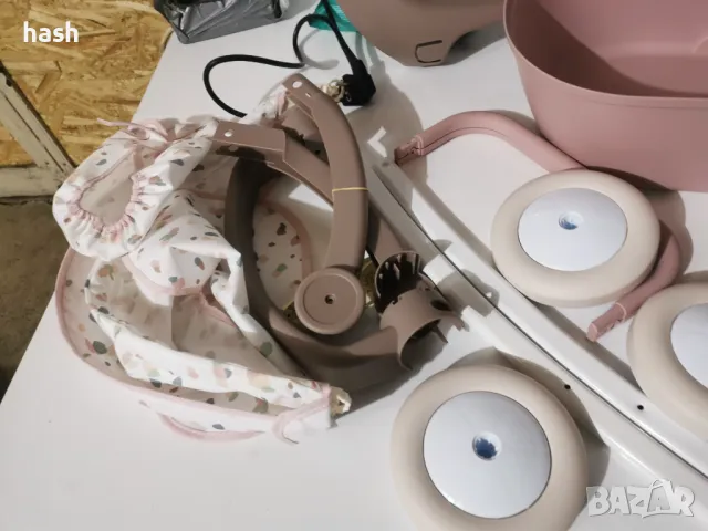 Количка с бебешка кошара и пластмасов сенник Smoby Baby Nurse Doll Pram, розово и бяло, снимка 5 - Детски колички - 48439771