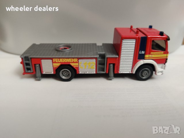 Метална количка Siku 1841 Mercedes-Benz Atego пожарна в мащаб 1:87, снимка 7 - Колекции - 38972665