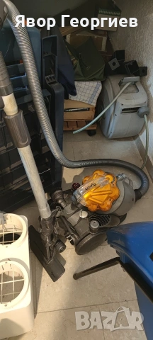 Прахосмукачка Дайсън