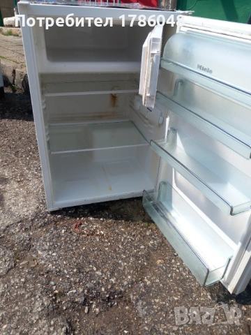          'Миеле'Хладилник с камера /фризер/в0.85 ш0.6 д0.6