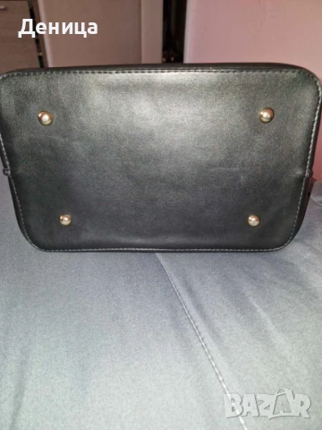 Чанта Prada, снимка 5 - Чанти - 50828977